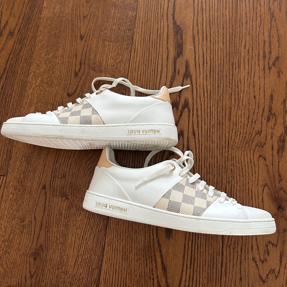 Size 10, authentic Louis Vuitton tan and white sneaker - Picture 1 of 2